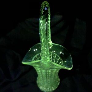 Vtg Manganese Glass Basket